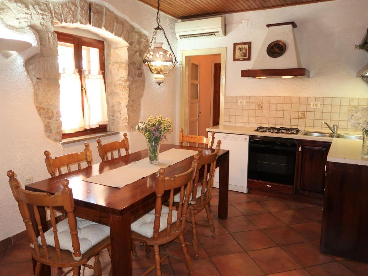 Holiday Home Nino - Lbn305 By Interhome Kršan Exterior foto